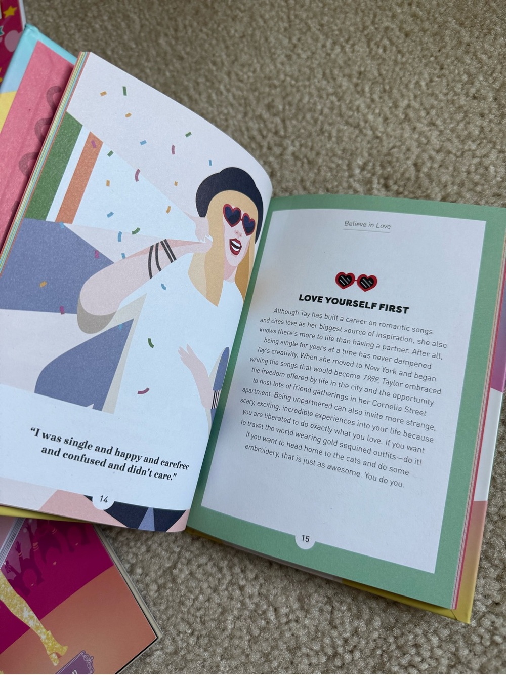 Taylor Swift Book Lot - Picture 9 of 10